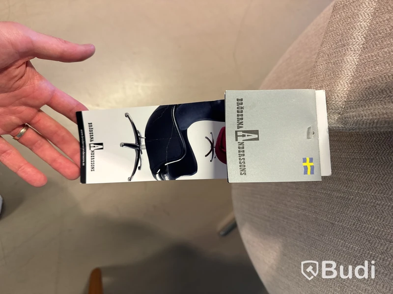 Fåtölj Bröderna Andersson Status. Ord. pris inkl. moms: ca 27 730  kr