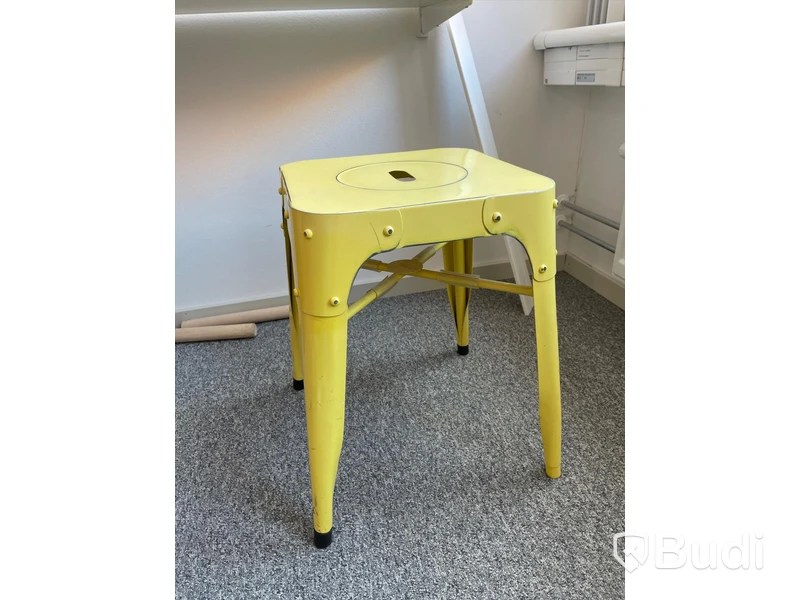 Gul plåtpall