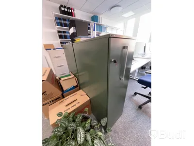 Förvaringsmöbel med utdragslåda och lås edsbyn
