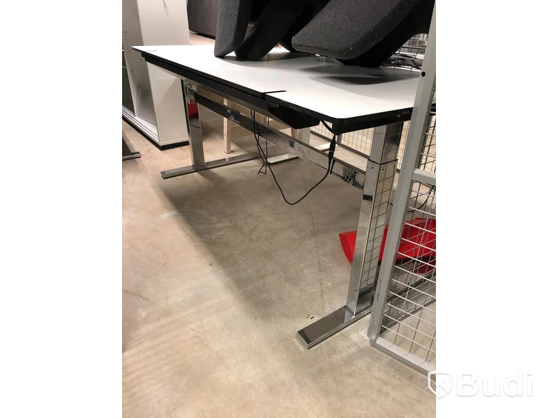 5 st höj och sänkbara bänkar - ej funktionstestade