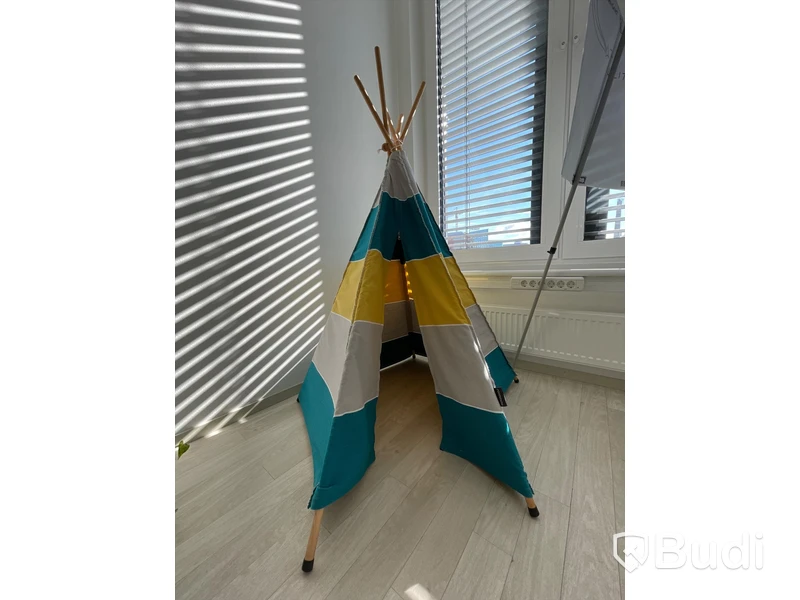 Tipitält roommate
