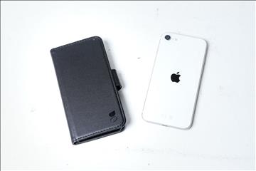iPhone SE - 64 GB, batterihälsa 96 procent, Saknar laddare