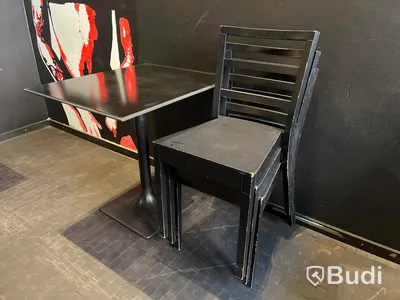 Bord och 3 st stolar TON ca mått: 75x65 cm