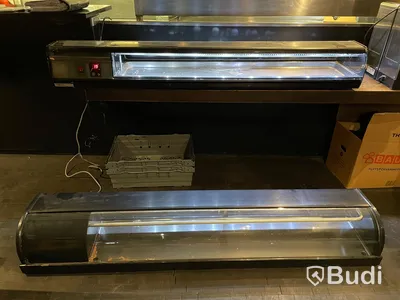 2 st Sushikylar - HOSHIZAKI HNC-180BE Obs! Osäker funktion samt saknar glas-skjutdörrar