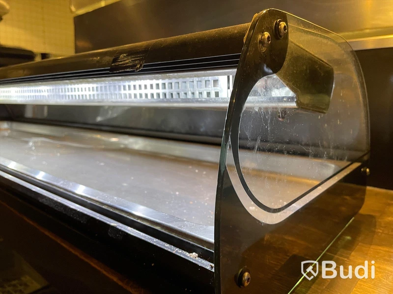 2 st Sushikylar - HOSHIZAKI HNC-180BE Obs! Osäker funktion samt saknar glas-skjutdörrar