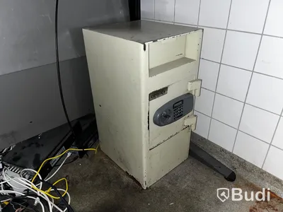 Kassaskåp Obs! Mått saknas