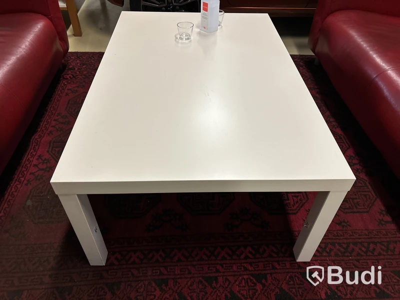Soffor, bord, golvmatta m.m.