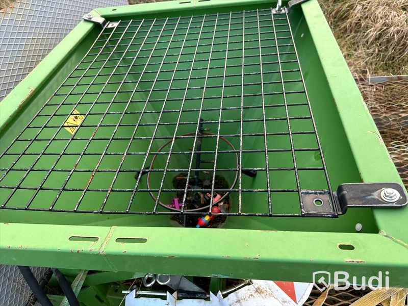 Sandspridare E+S 300. AMAZONEN-VERKE