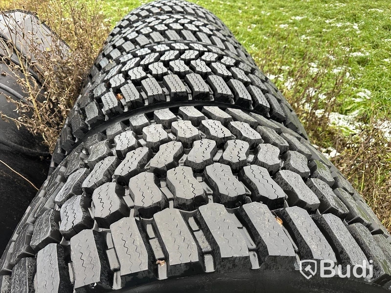 Volvo L60 sommardäck 4 st med L40 fälg nya Regumerade på Stomme MICHELIN X BIB 600/55R