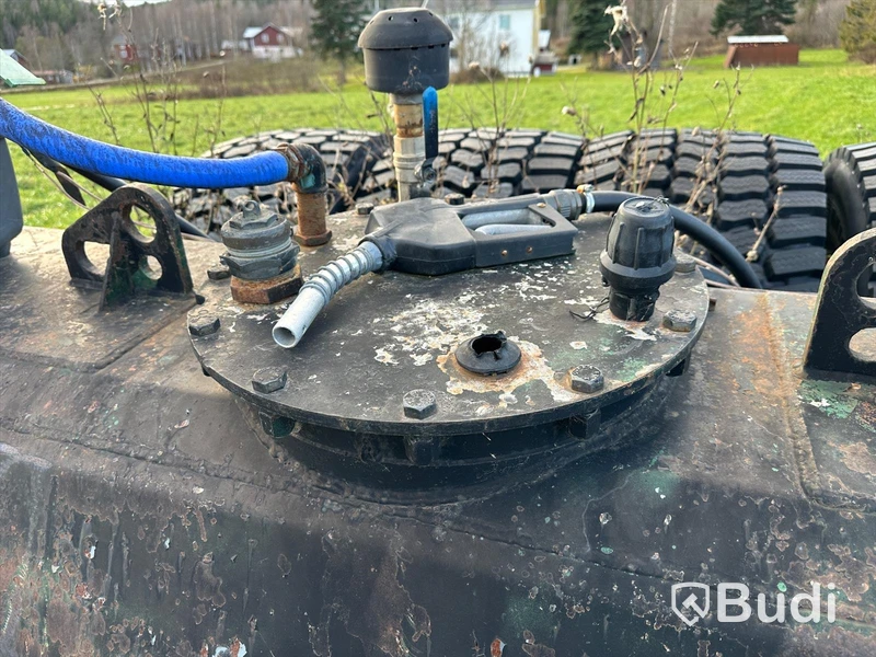 Dieseltank med pump24 volt