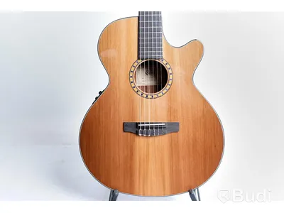 Nylonsträngad Gitarr - Cort CEC5 Natural. Nypris ca 5000kr