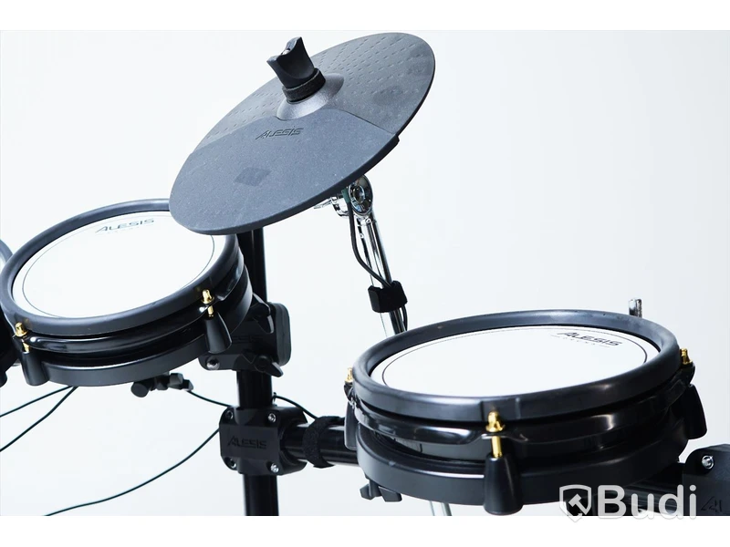 Digitalt trumset - Alesis Surge Drum Module. Osäker funktion, startar ej!