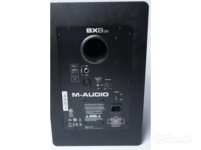 2st Monitorer - M-Audio BX8 D3
