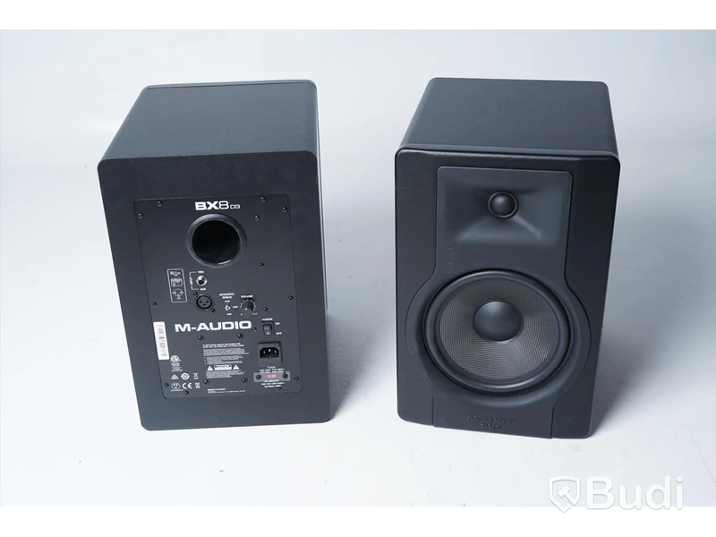 2st Monitorer - M-Audio BX8 D3