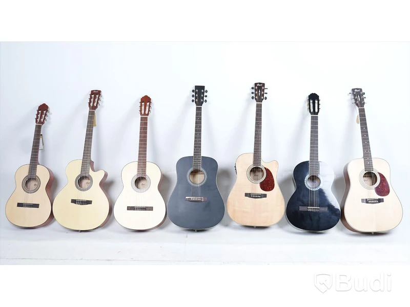 Akustisk gitarr 7 st - Cort. OBS! Defekta, reklamerade, okänd funktion.