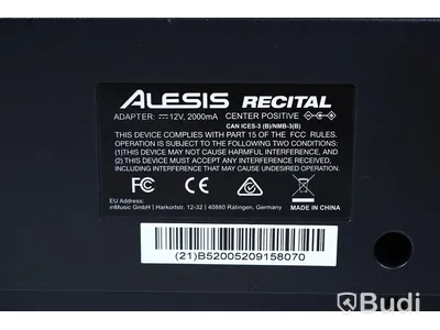 Digitalpiano - Alesis Recital inklusive stativ. OBS! Defekta, reklamerade, okänd funktion.