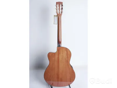 Nylonsträngad gitarr - Cort Jade E Nylon DBB. Nypris ca 2.600 kr
