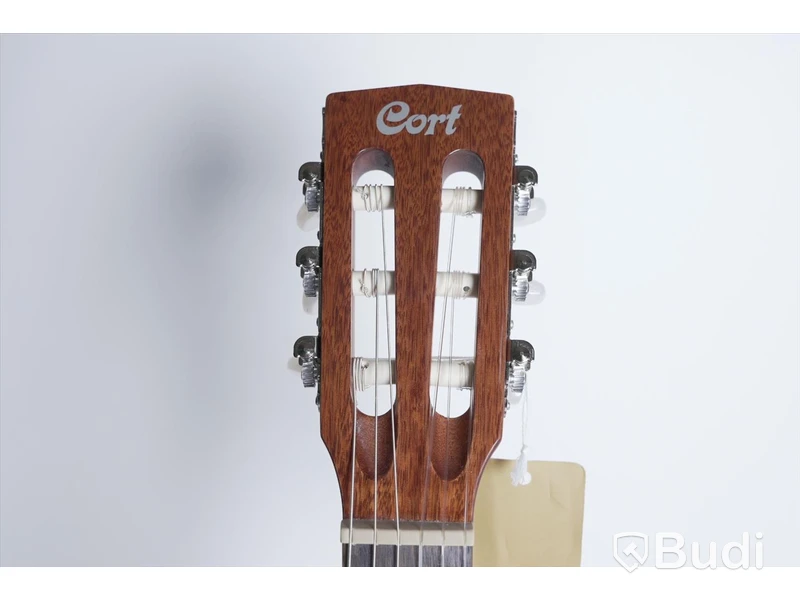 Nylonsträngad gitarr - Cort Jade E Nylon DBB. Nypris ca 2.600 kr