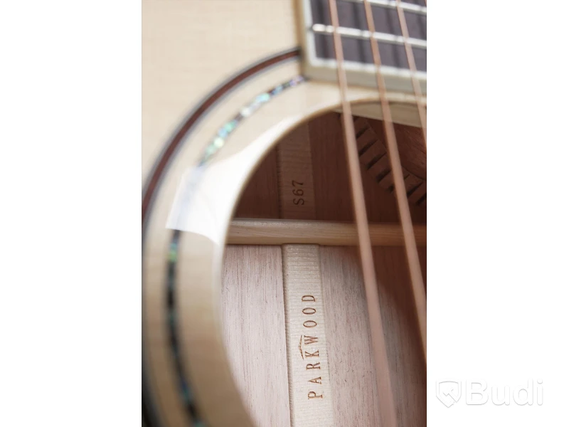 Akustisk gitarr - Parkwood S67. Nypris ca 7500 kr. Ny.