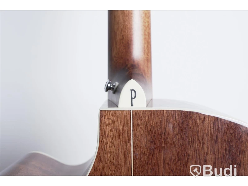 Akustisk gitarr - Parkwood S67. Nypris ca 7500 kr. Ny.