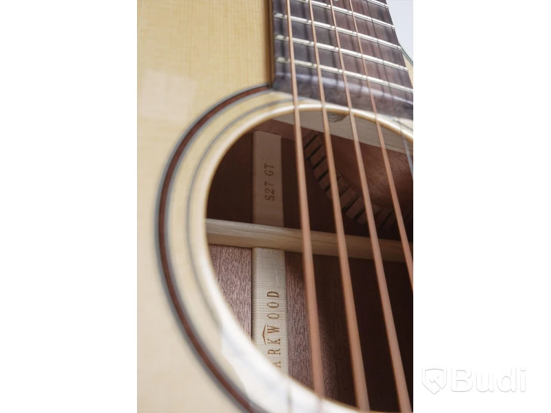 Akustisk gitarr - Parkwood S27 GT. Nypris ca 4500 kr. Ny.