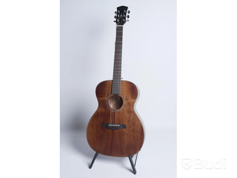 Akustisk gitarr - Parkwood S22M. Nypris ca 5500 kr. Ny.
