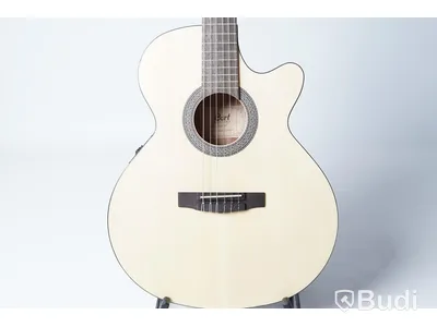 Nylonsträngad Gitarr - Cort CEC1 Open Pore, NY. Nypris ca 3500kr