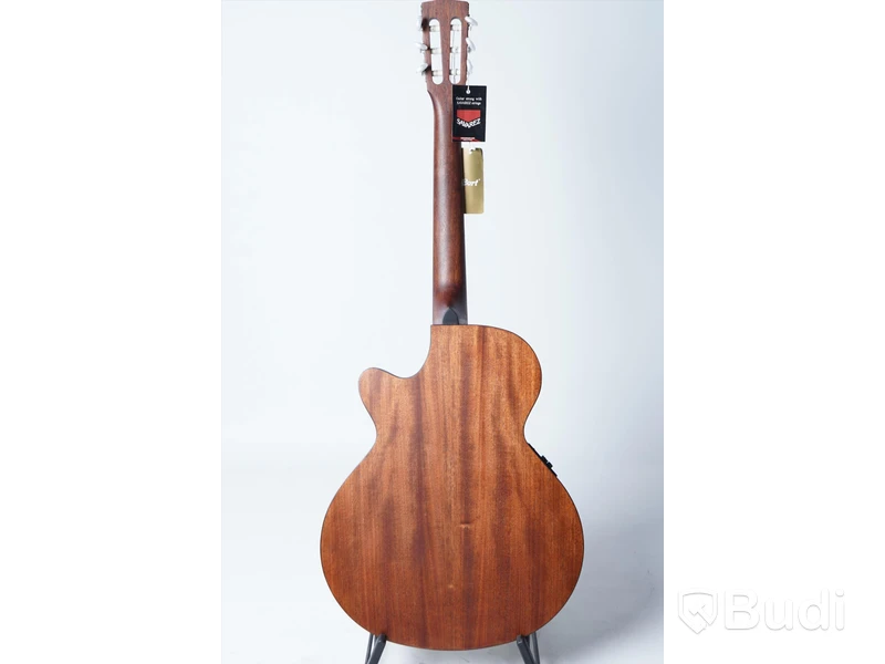Nylonsträngad Gitarr - Cort CEC1 Open Pore, NY. Nypris ca 3500kr