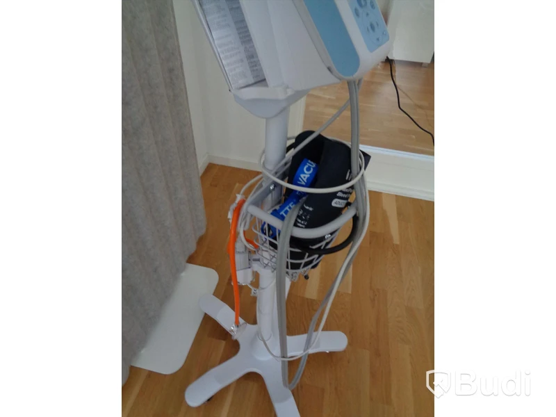 Welch Allyn blodtrycksmätare på stativ