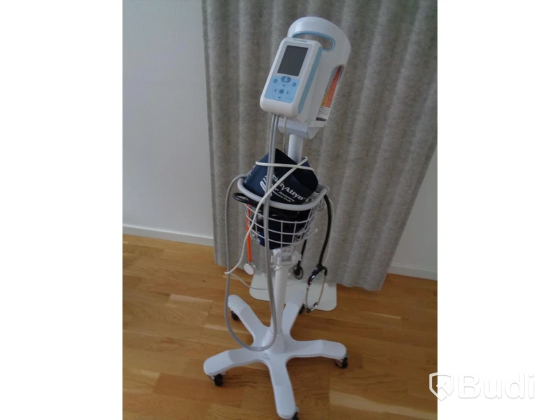 Welch Allyn blodtrycksmätare på stativ