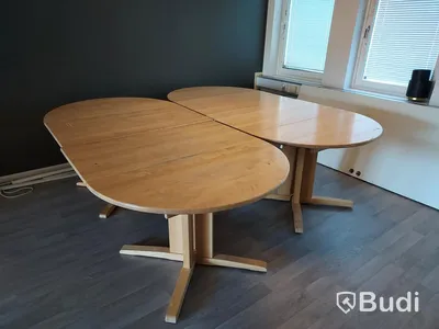Köksbord, köksstolar, lampor