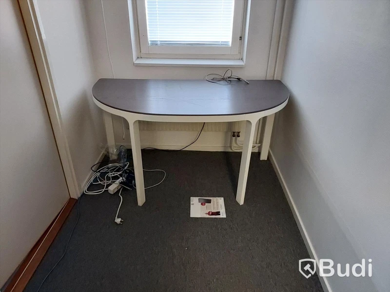 Hurtsar, förvaringsskåp vita, vita skrivbord