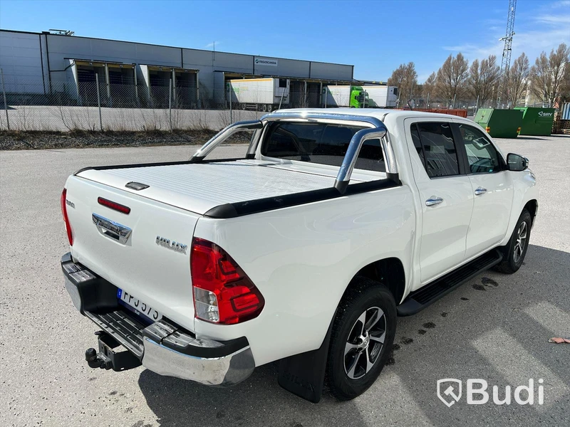 Toyota Hilux 2.4 4WD 150hk Premium Flaklock