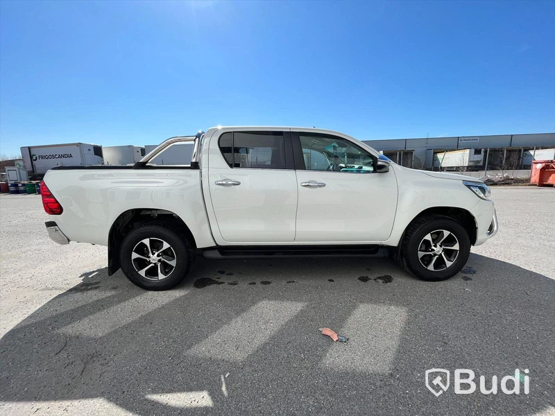 Toyota Hilux 2.4 4WD 150hk Premium Flaklock