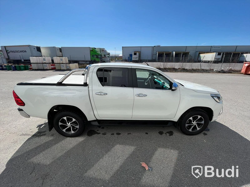 Toyota Hilux 2.4 4WD 150hk Premium Flaklock