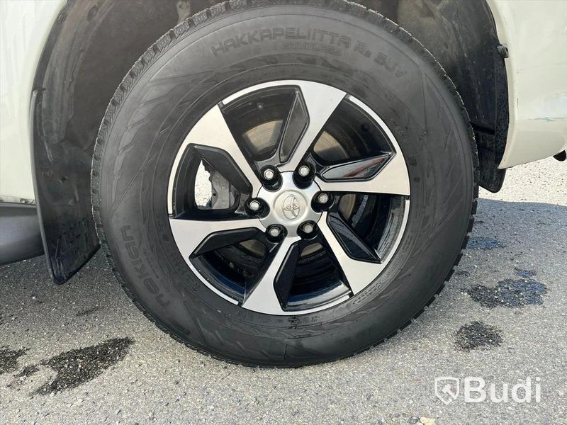 Toyota Hilux 2.4 4WD 150hk Premium Flaklock
