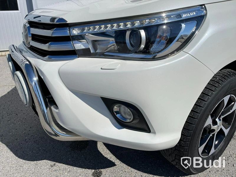 Toyota Hilux 2.4 4WD 150hk Premium Flaklock