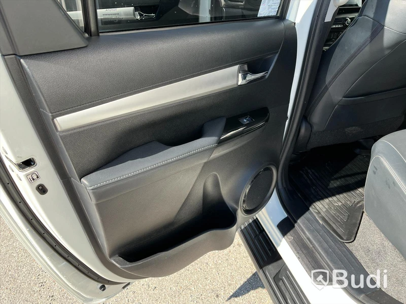 Toyota Hilux 2.4 4WD 150hk Premium Flaklock