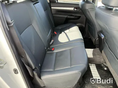 Toyota Hilux 2.4 4WD 150hk Premium Flaklock