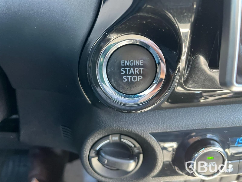 Toyota Hilux 2.4 4WD 150hk Premium Flaklock