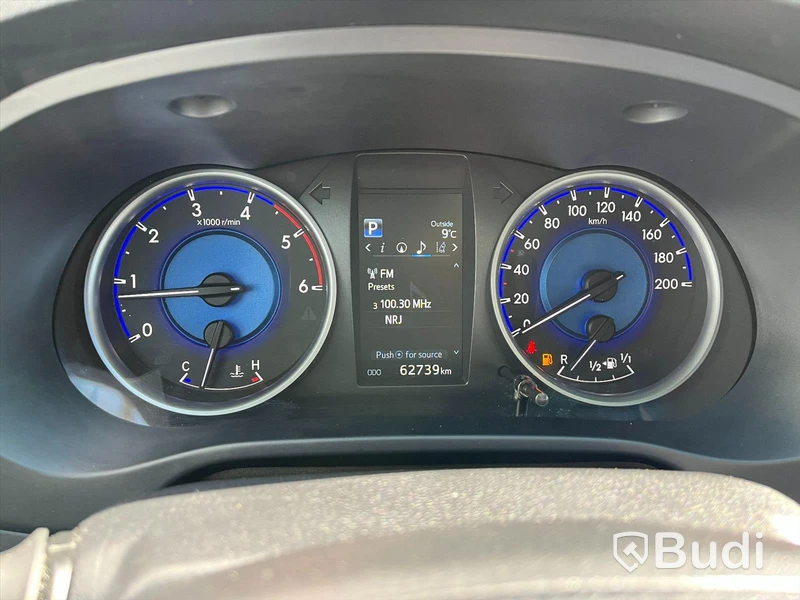 Toyota Hilux 2.4 4WD 150hk Premium Flaklock