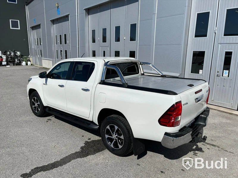Toyota Hilux 2.4 4WD 150hk Premium Flaklock