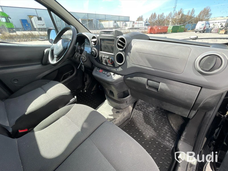 Lättlastbil Citroën Berlingo Skåp 1.6 BlueHDi Skåp (100hk) - 2017