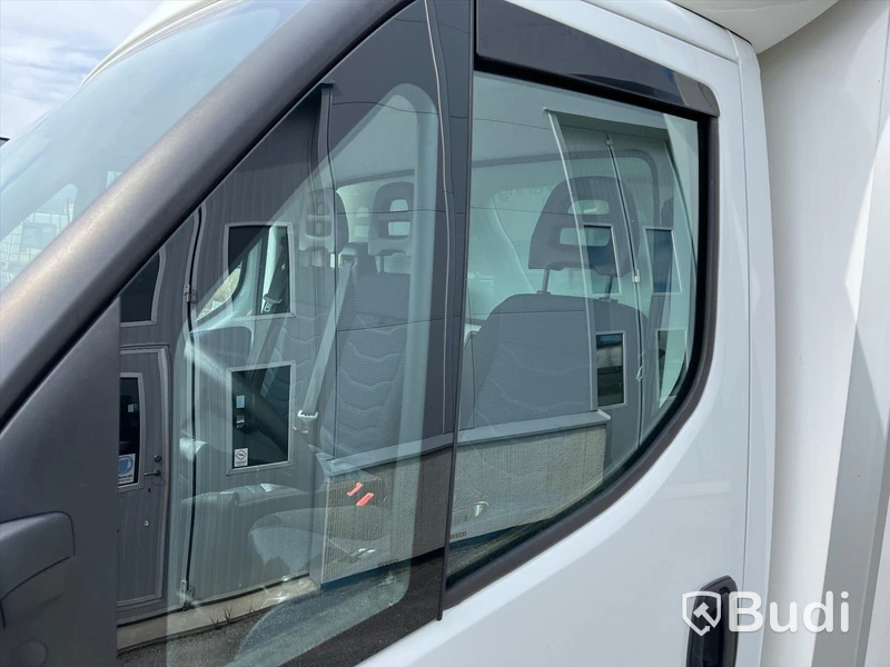 Lättlastbil Iveco Daily 3516A8 Hi-matic | 2017 | 3050mil