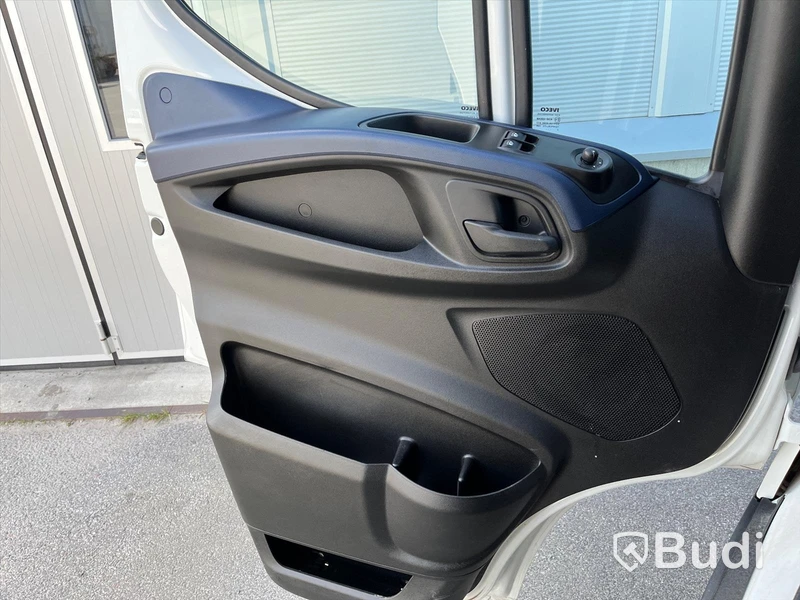 Lättlastbil Iveco Daily 3516A8 Hi-matic | 2017 | 3050mil