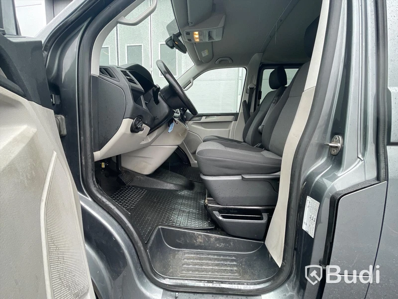 Lättlastbil Volkswagen Transporter T6 2.0 TDI BMT Skåp 4MOTION (150hk) - 2017
