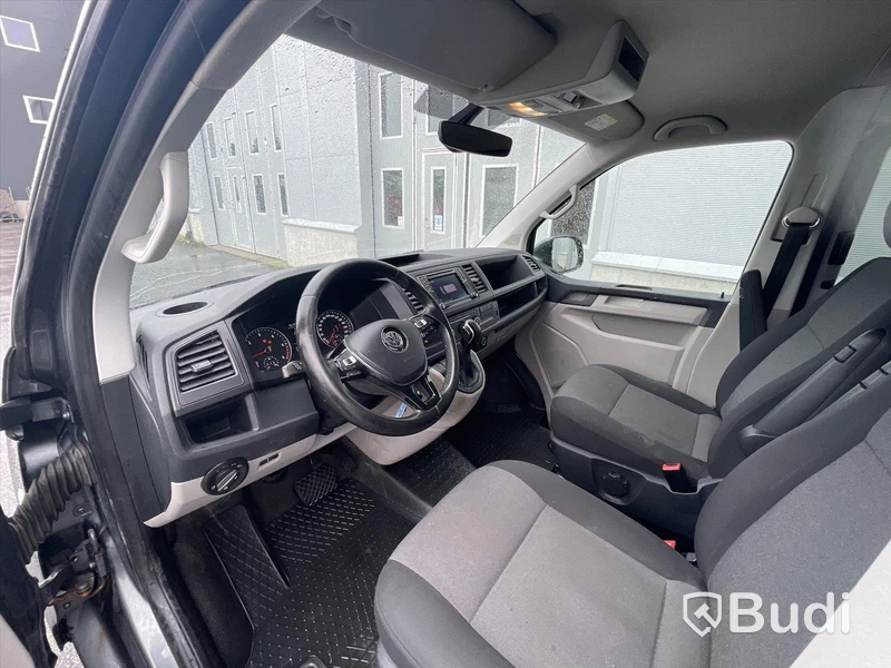 Lättlastbil Volkswagen Transporter T6 2.0 TDI BMT Skåp 4MOTION (150hk) - 2017