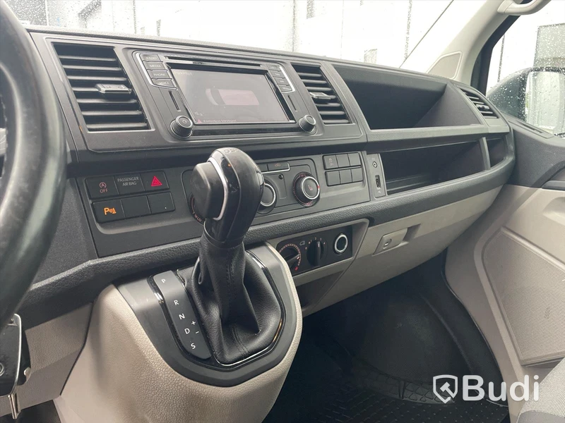Lättlastbil Volkswagen Transporter T6 2.0 TDI BMT Skåp 4MOTION (150hk) - 2017