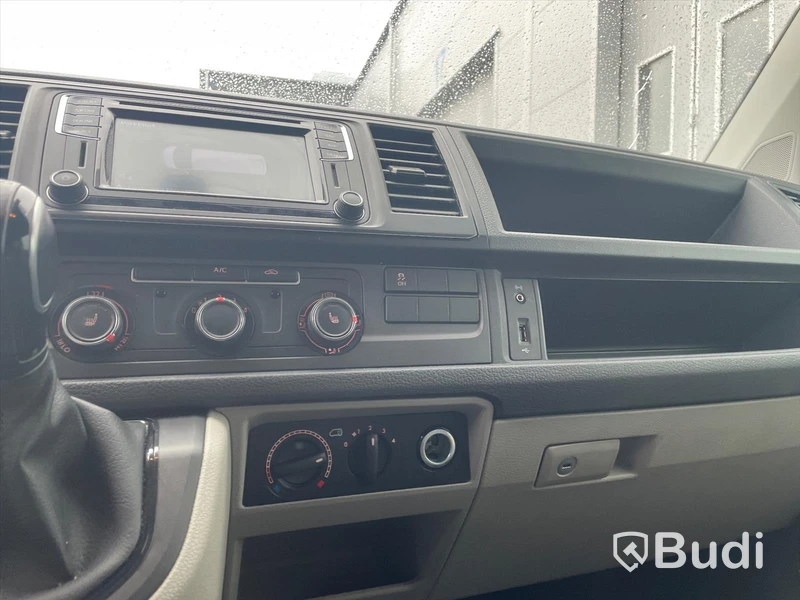 Lättlastbil Volkswagen Transporter T6 2.0 TDI BMT Skåp 4MOTION (150hk) - 2017