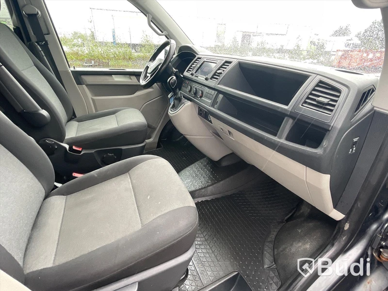 Lättlastbil Volkswagen Transporter T6 2.0 TDI BMT Skåp 4MOTION (150hk) - 2017